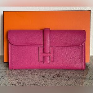 SOLD Hermes Jige Elan 29 Clutch In Rose Shocking Chèvre Mysore Leather